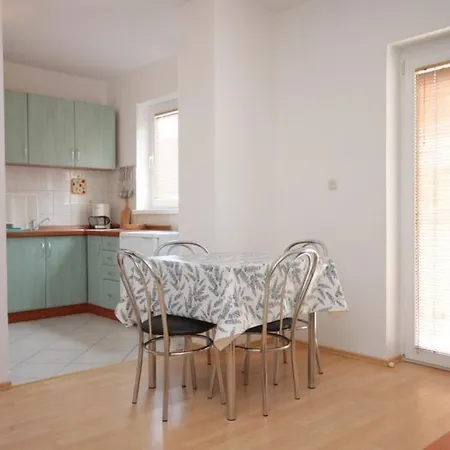 Apartman With A Parking Space Mali Losinj